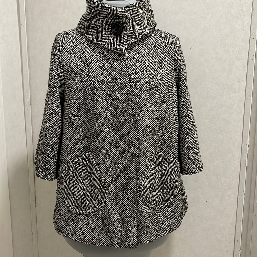 Black/white houndstooth woven swing coat